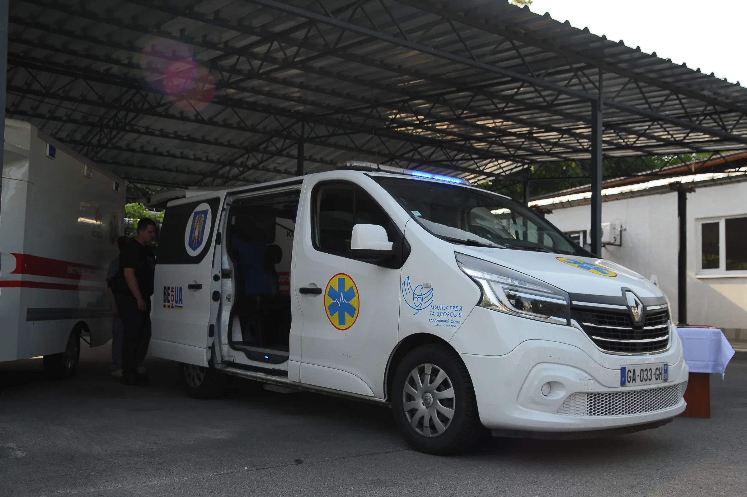 The ambulance was handed over to the Eastern Region Military Medical Clinical Center — photo 1